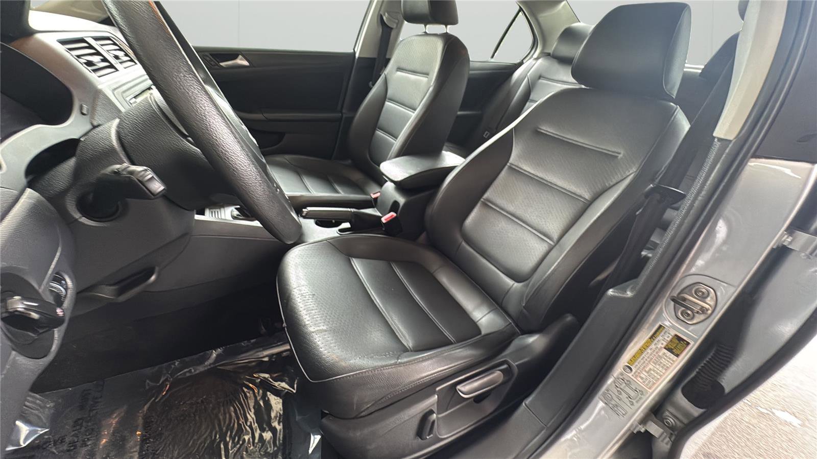 Used 2014 Volkswagen Jetta SE FWD image 10