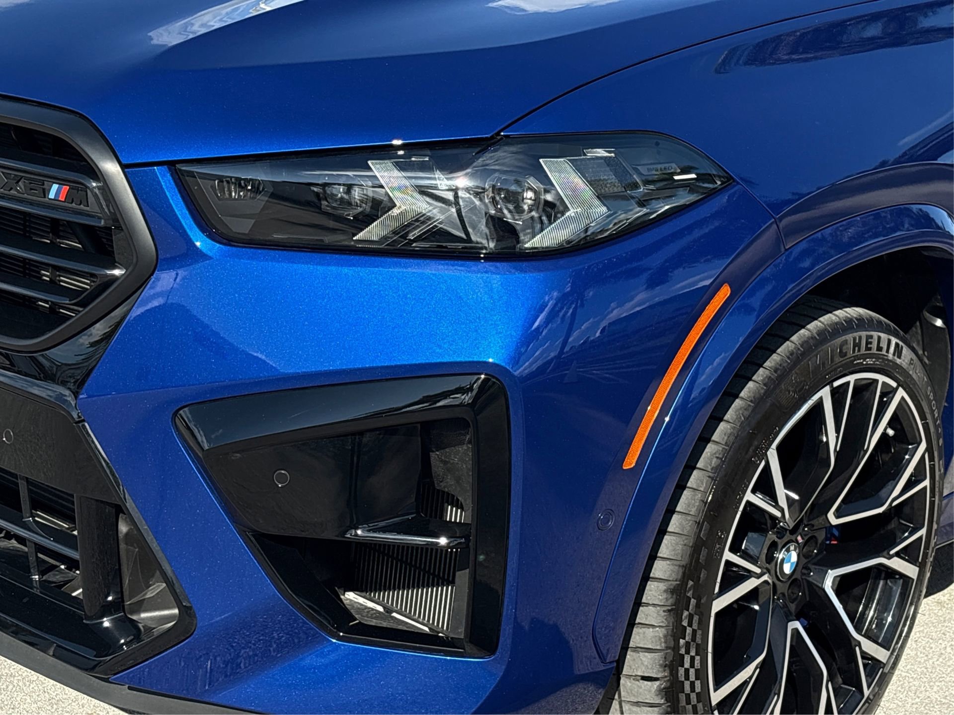 Used 2025 BMW X6 M Competition w/ Executive Package image 14