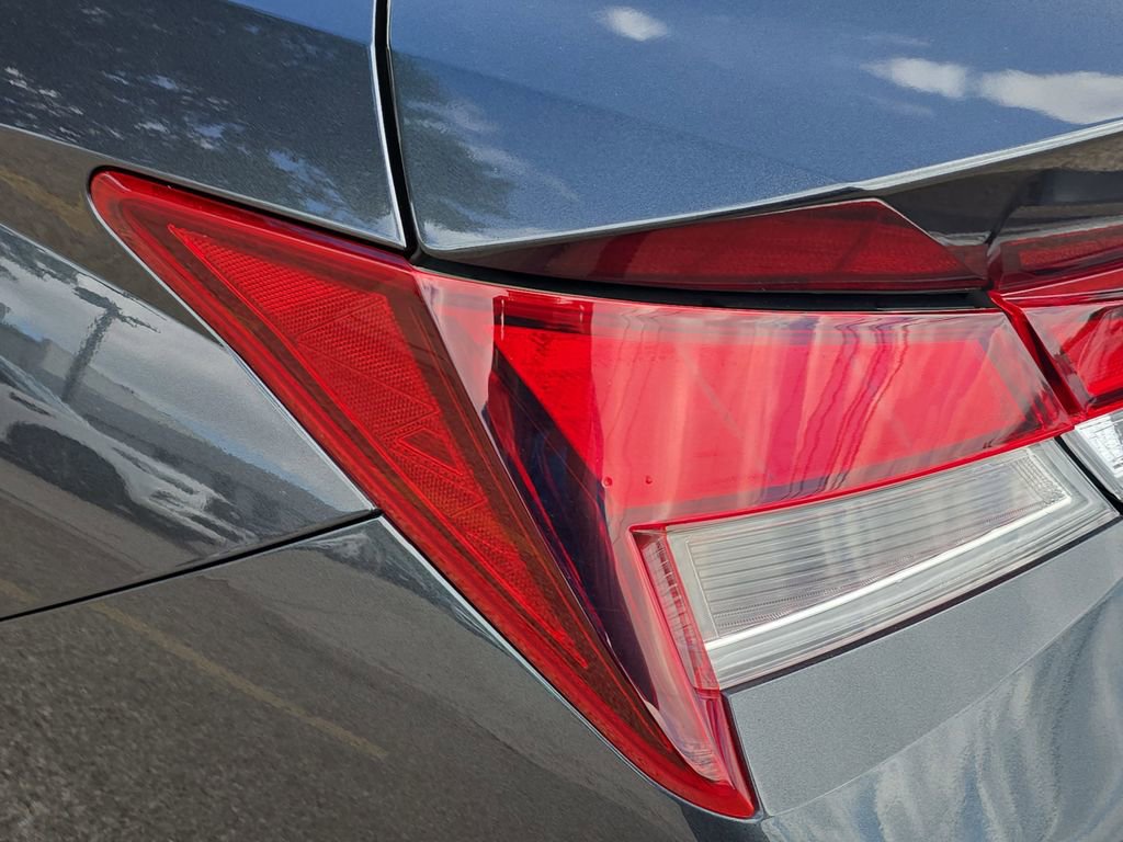 Certified 2023 Hyundai Elantra SEL image 31
