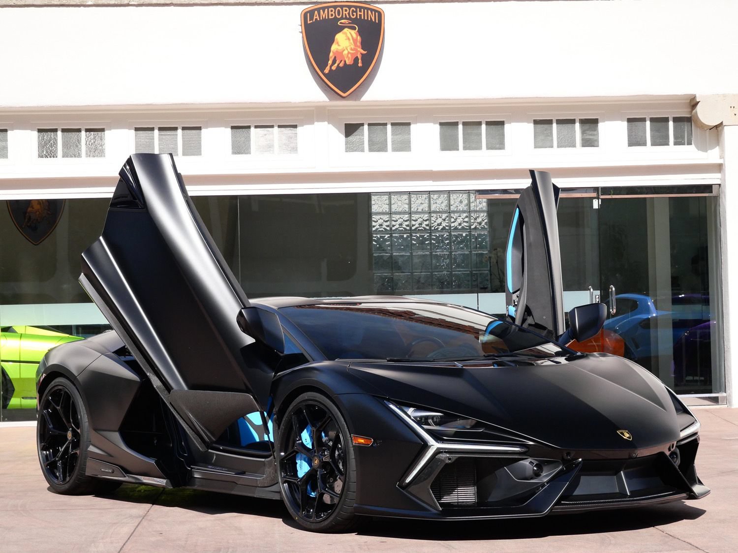 Used 2025 Lamborghini Revuelto AWD/4WD image 18