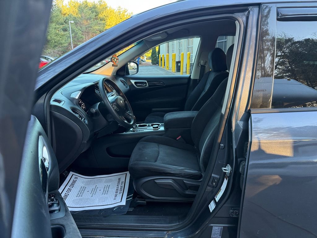 Used 2014 Nissan Pathfinder S AWD/4WD image 12
