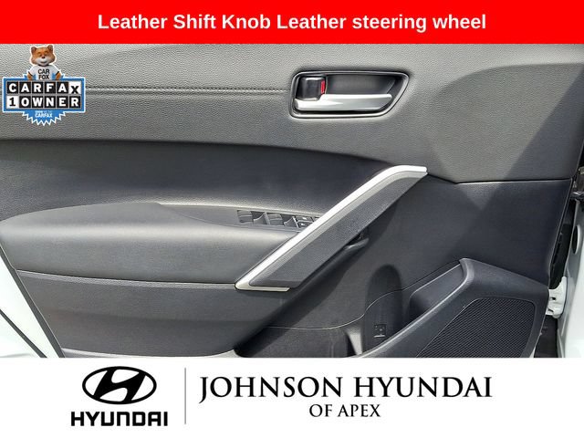Used 2024 Toyota Corolla Cross AWD Hybrid w/ Convenience Package image 11