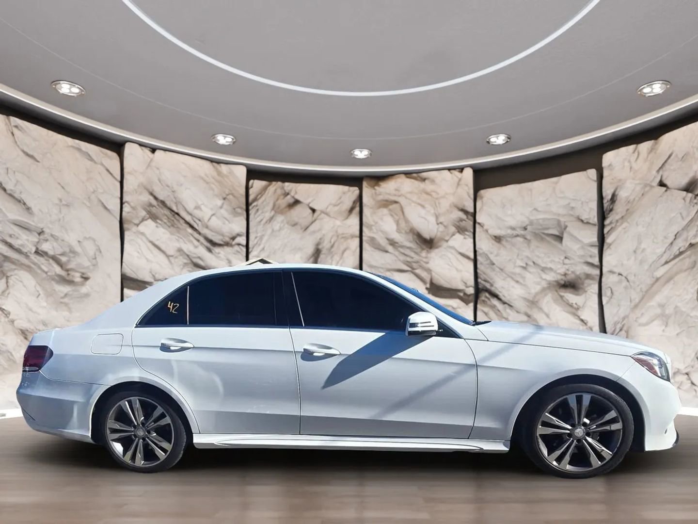 Used 2014 Mercedes-Benz E 350 Sport image 4