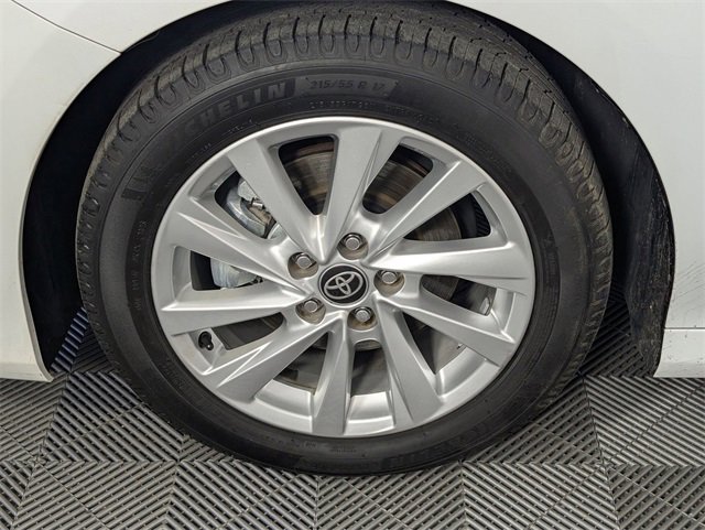 Used 2023 Toyota Camry LE image 8