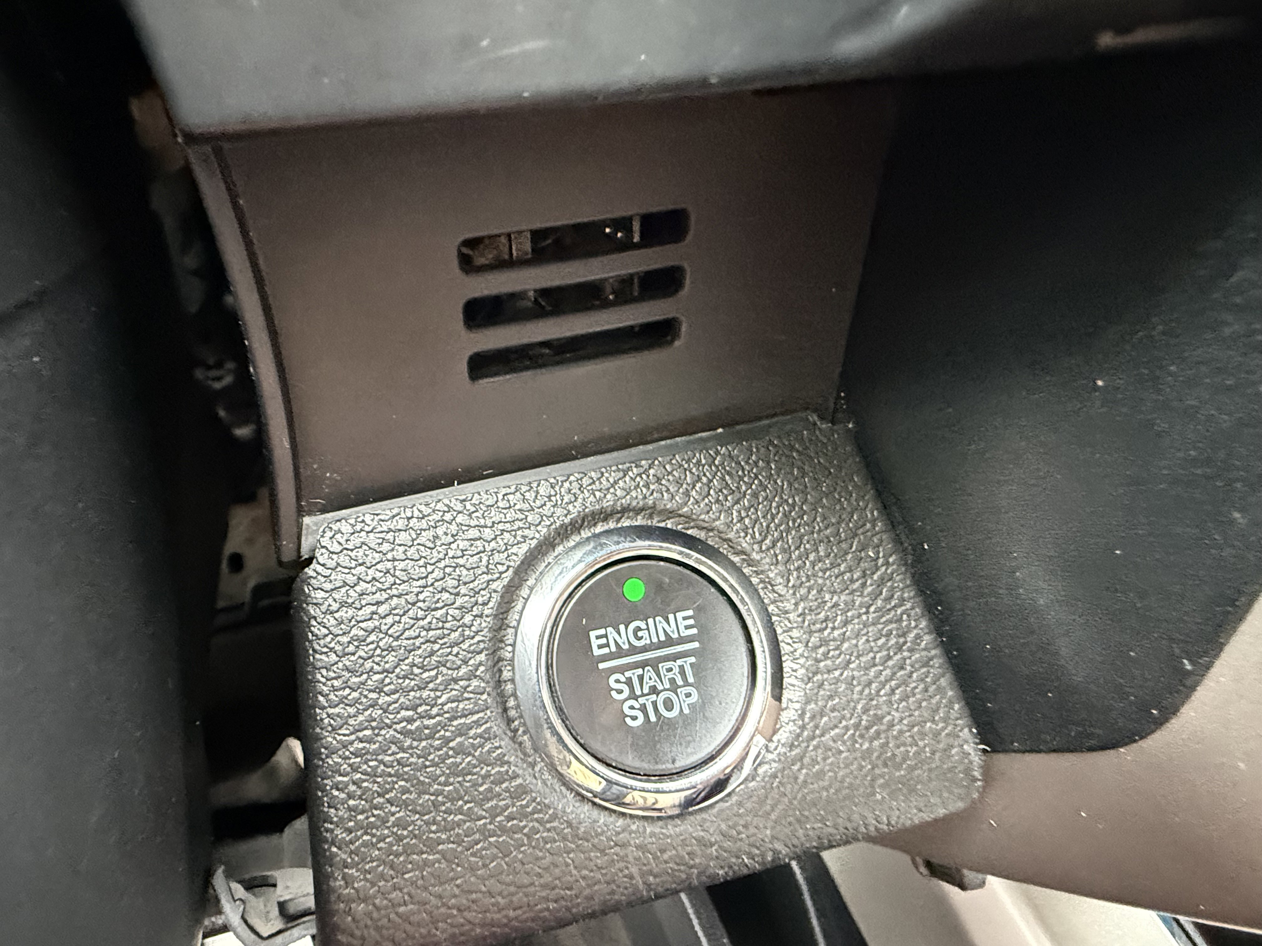 Used 2020 Ford F150 Lariat image 23