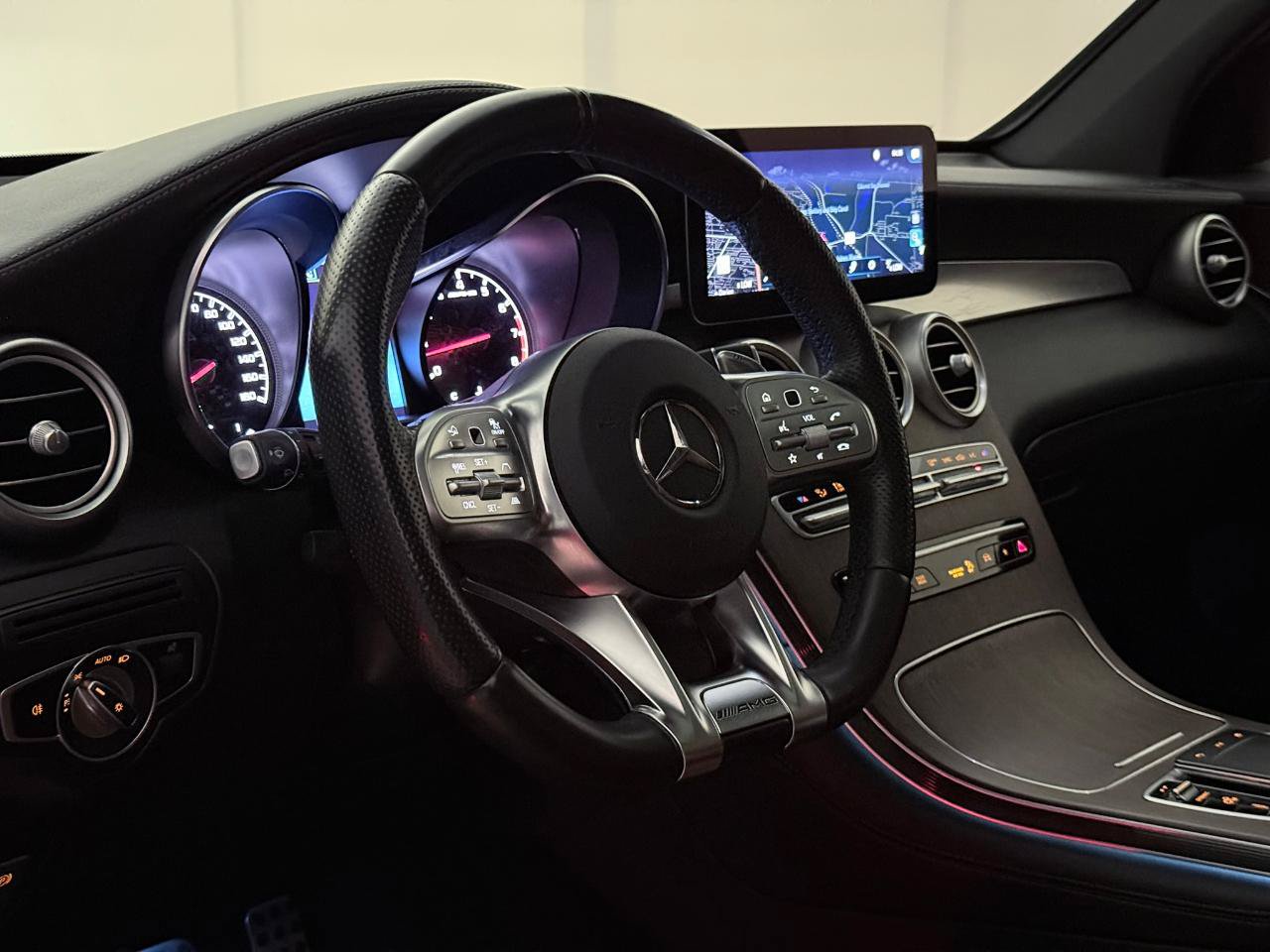 Used 2020 Mercedes-Benz GLC 43 AMG 4MATIC image 22
