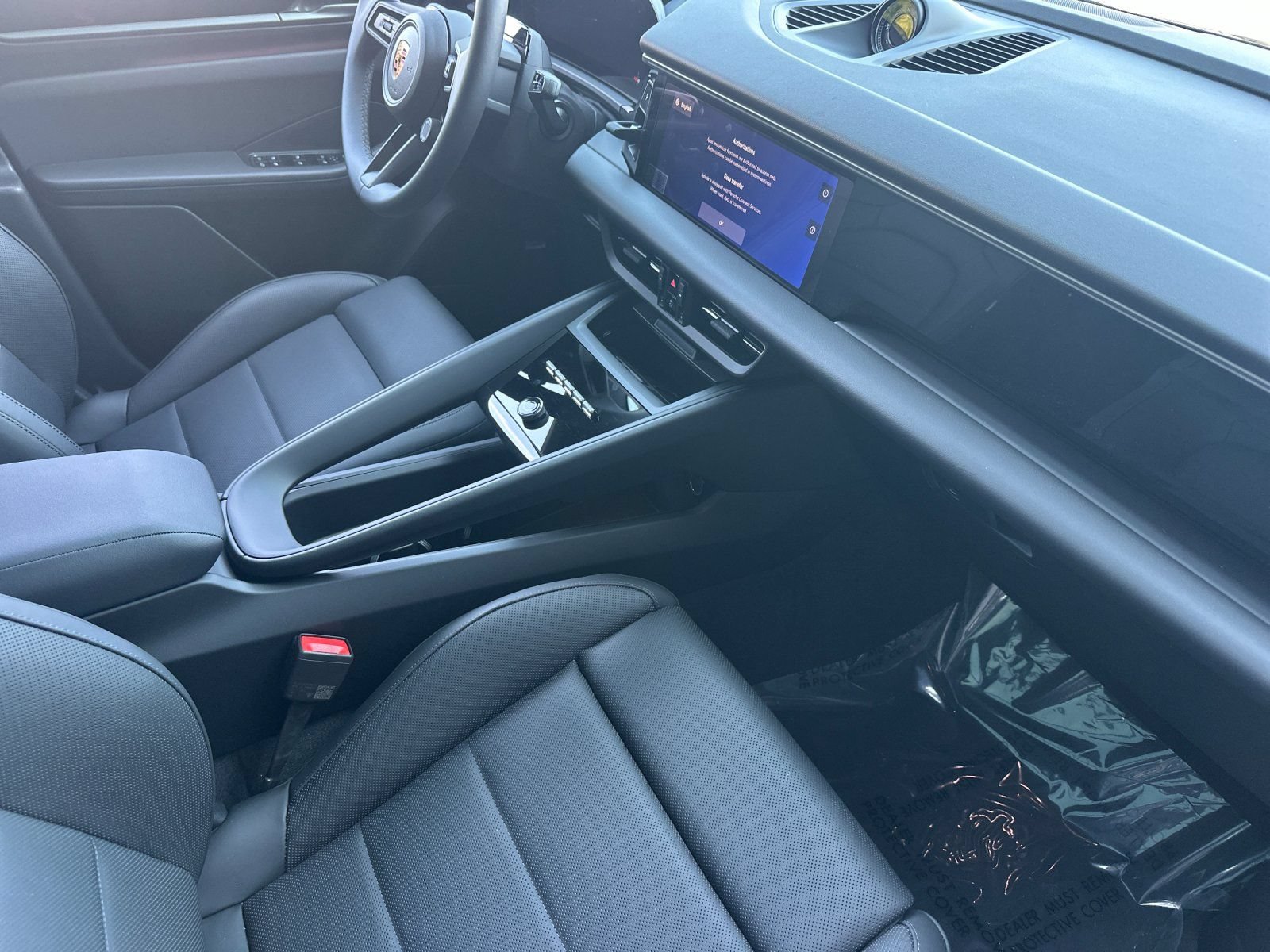 New 2026 Porsche Macan Electric RWD image 16