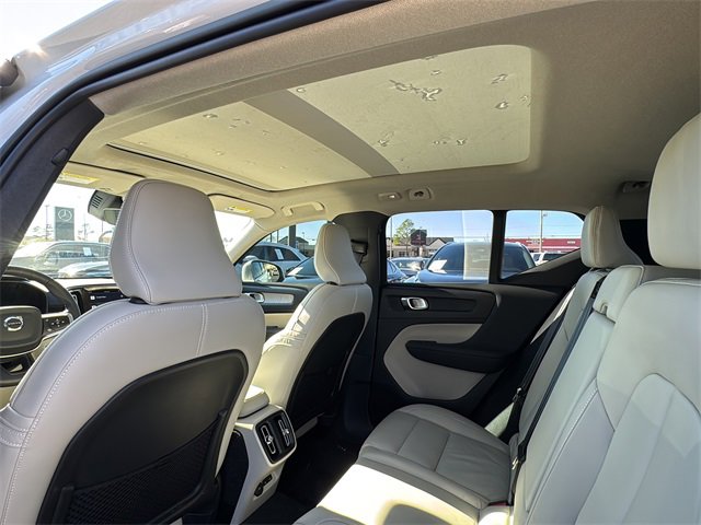 Used 2023 Volvo XC40 B5 Ultimate w/ Protection Package Premier image 13