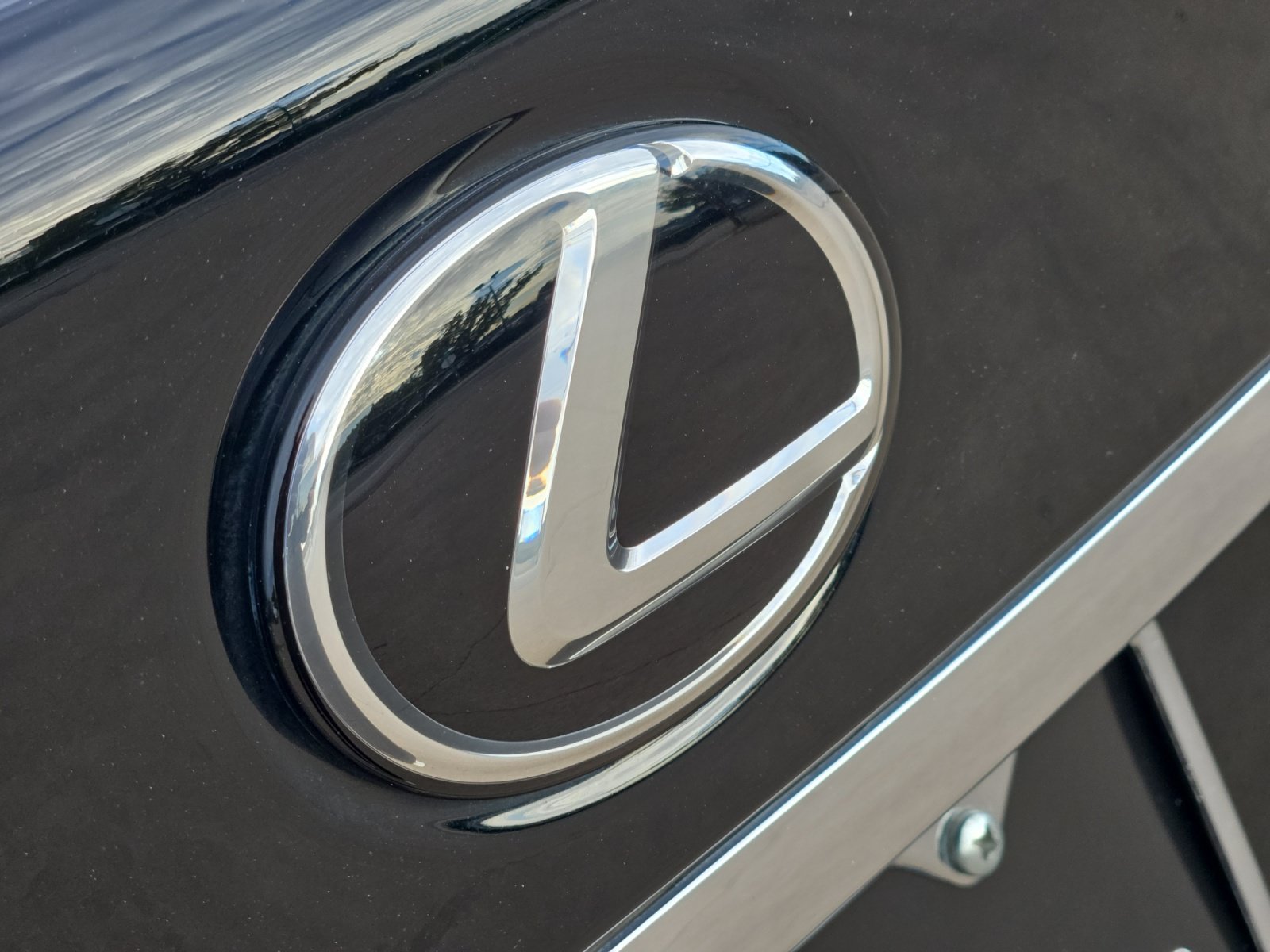 Used 2019 Lexus LS 500 w/ Interior Upgrade Package RWD image 26