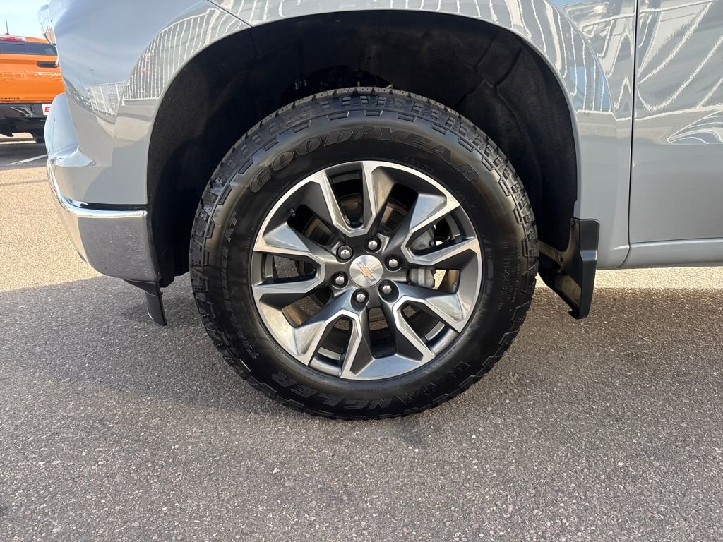 Used 2024 Chevrolet Silverado 1500 LT image 26