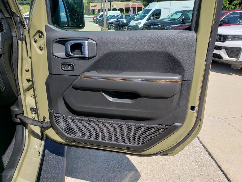 New 2026 Jeep Gladiator Sport AWD/4WD image 19