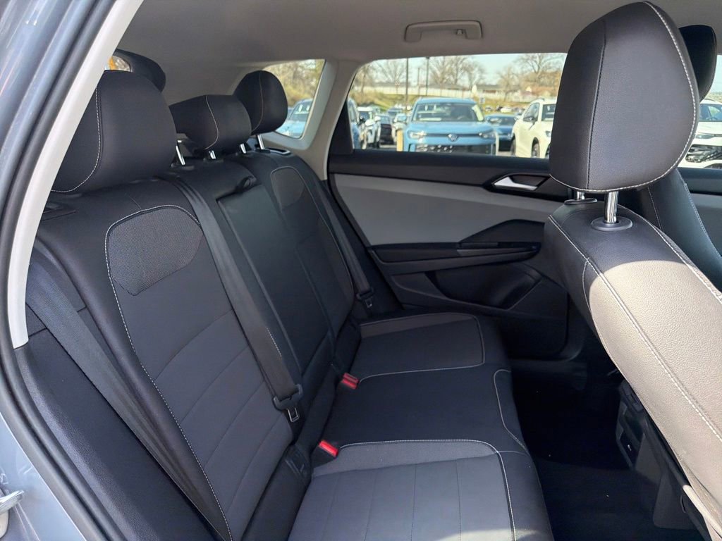 Used 2023 Volkswagen Taos SE image 39