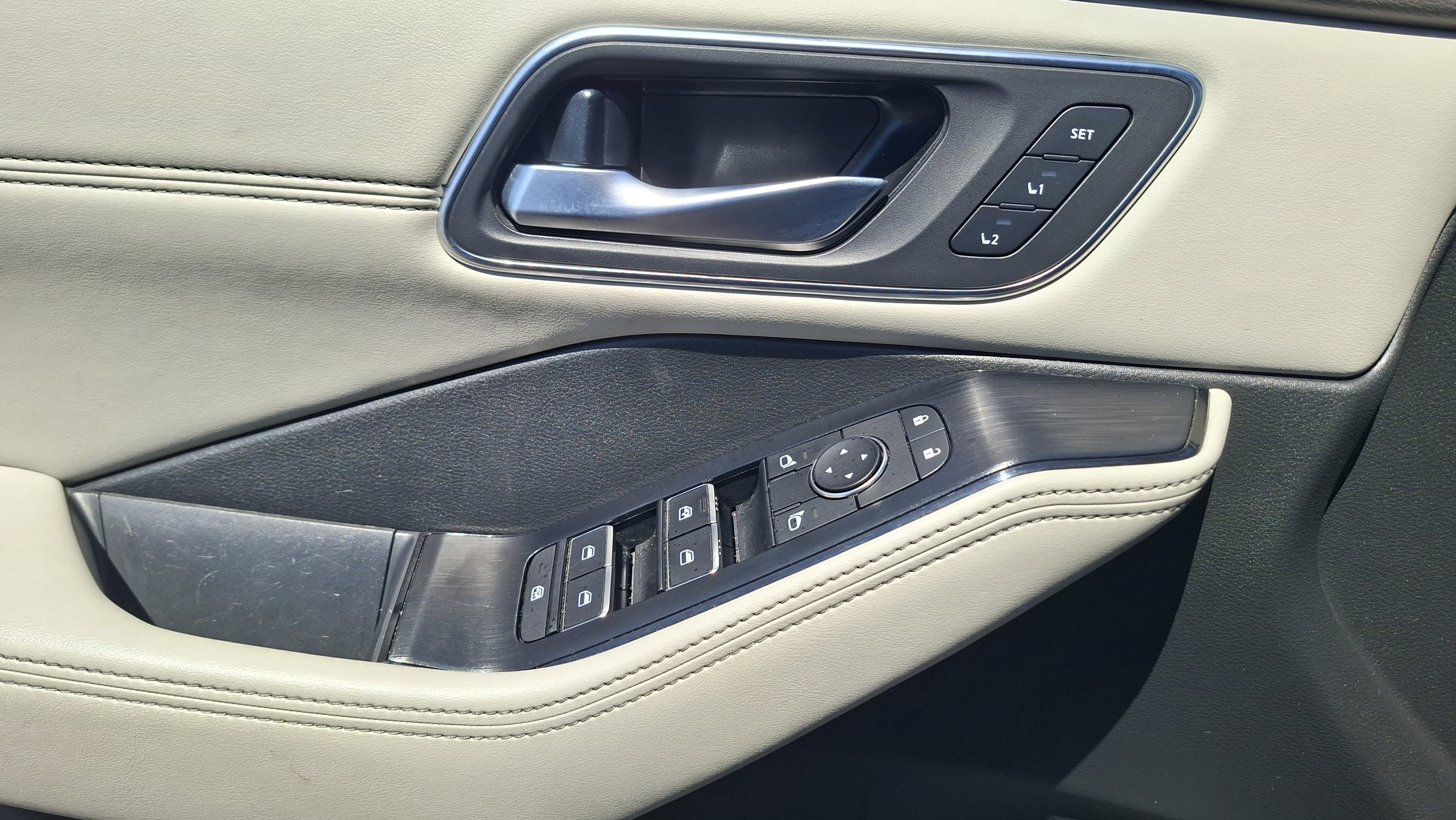 Used 2021 Nissan Rogue SL FWD image 17