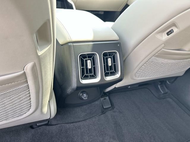 Used 2025 Kia Sorento S w/ Panoramic Sunroof Package FWD image 18