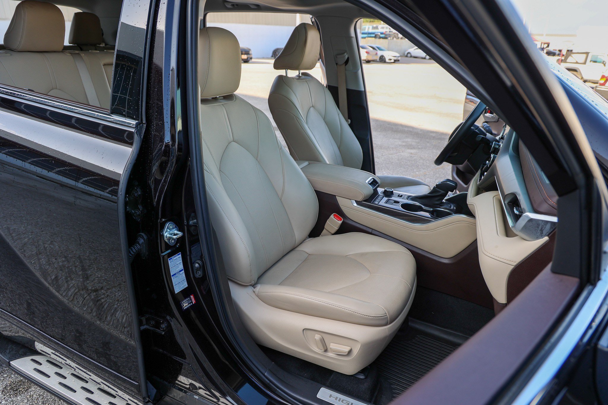Used 2022 Toyota Highlander Limited AWD/4WD image 43