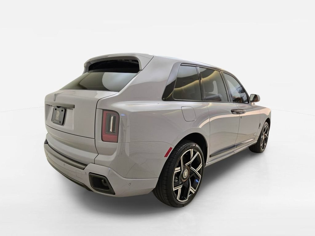 New 2027 Rolls-Royce Cullinan Black Badge AWD/4WD image 2