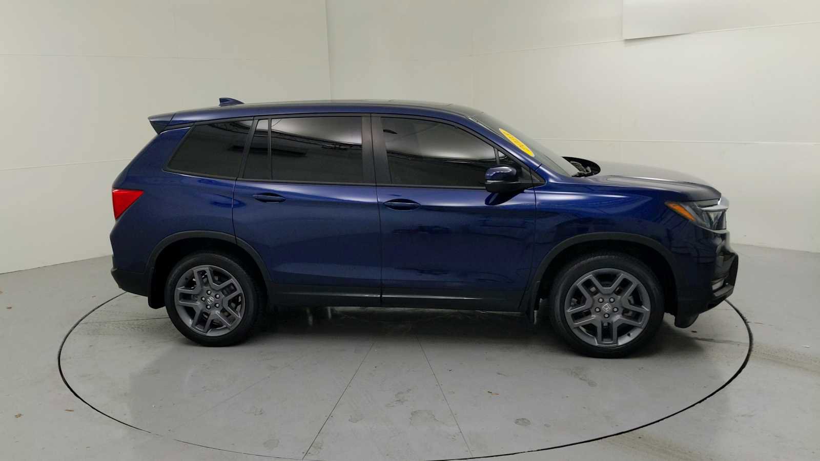 Used 2023 Honda Passport EX-L image 12