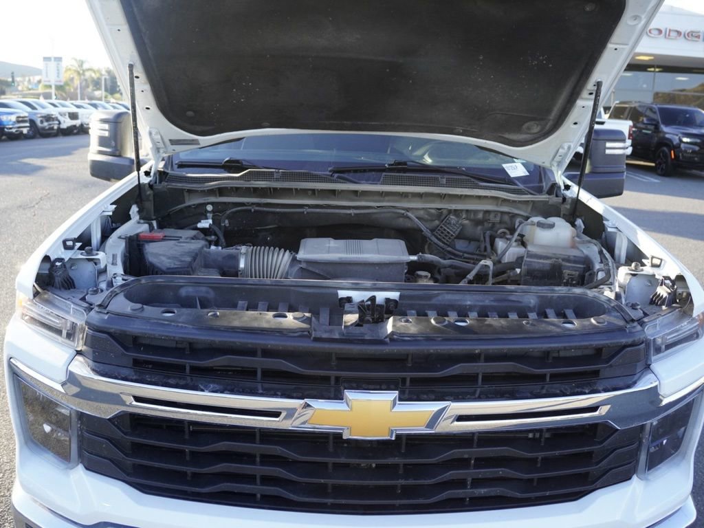 Used 2025 Chevrolet Silverado 2500 LT w/ Convenience Package image 29