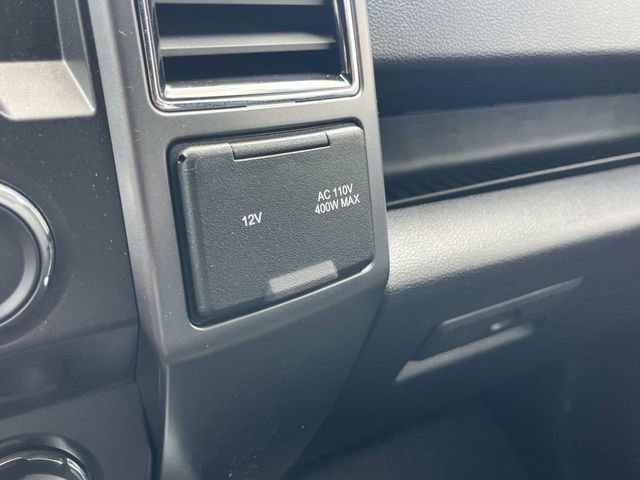 Used 2018 Ford F150 XLT w/ Equipment Group 302A Luxury AWD/4WD image 39