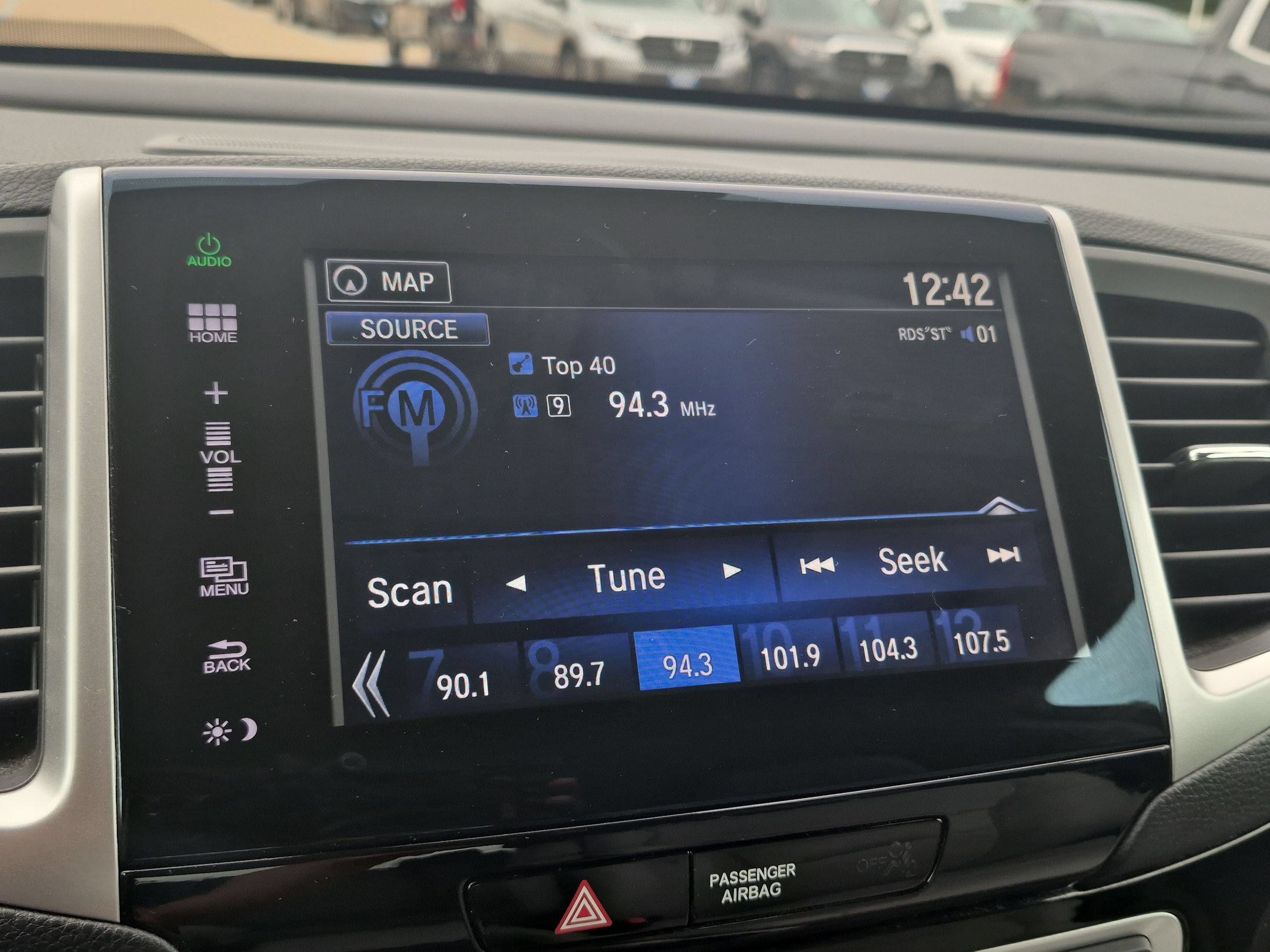 Used 2016 Honda Pilot Touring image 19