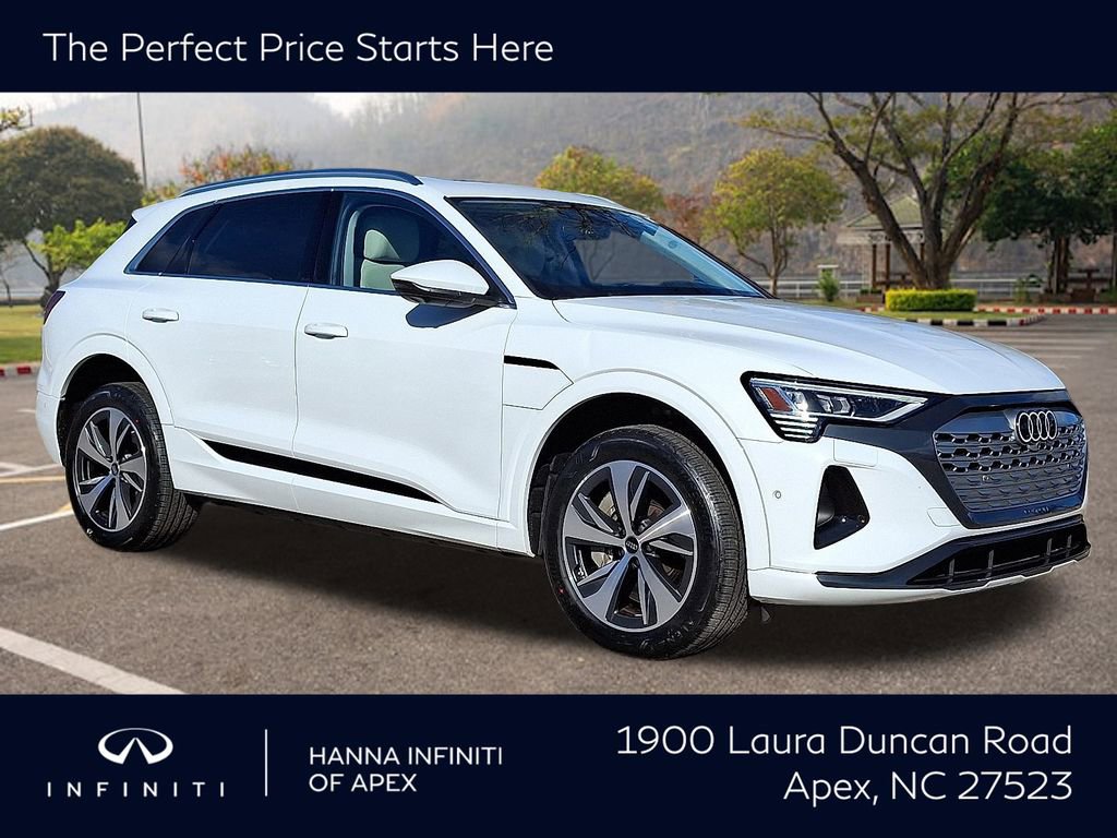 Used 2024 Audi Q8 e-tron Premium Plus image 1
