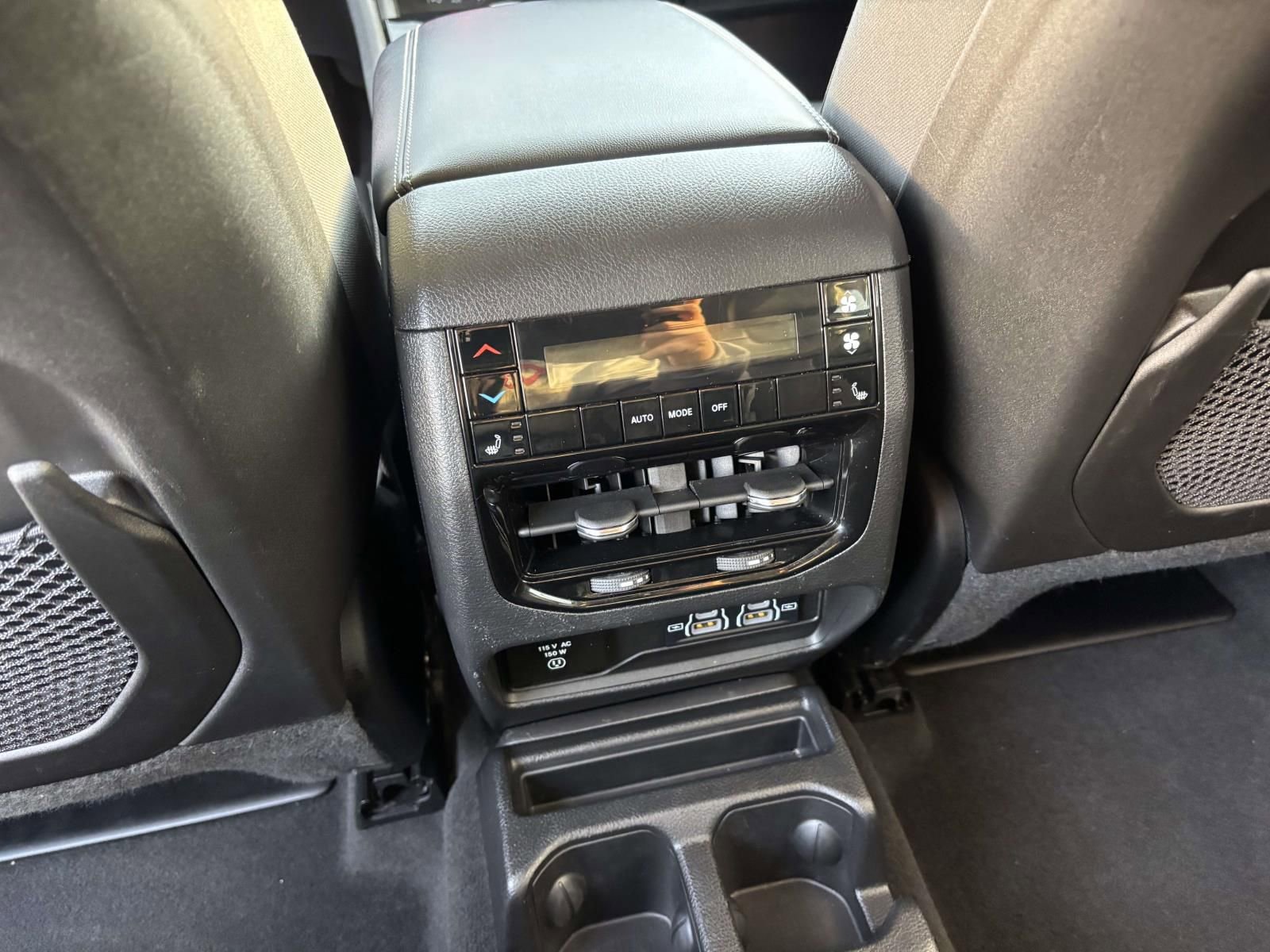 Used 2023 Jeep Grand Cherokee L Limited image 33