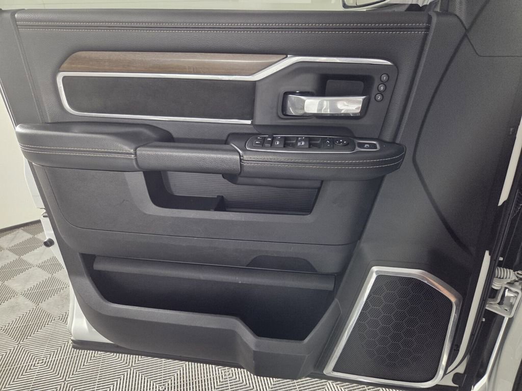 Used 2022 RAM 2500 Laramie AWD/4WD image 21