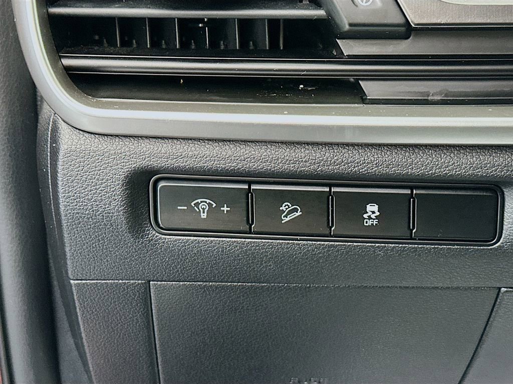 Used 2023 Kia Telluride S image 10