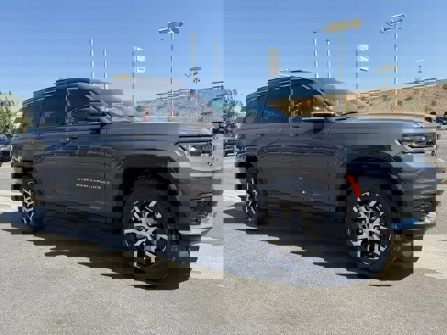 New 2025 Jeep Grand Cherokee L Limited w/ Luxury Tech Group II image 8