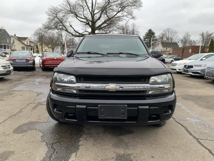 Used 2002 Chevrolet TrailBlazer LS w/ Preferred Equipment Group image 2
