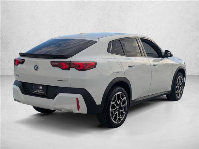 Used 2025 BMW X2 xDrive28i w/ Technology Package image 5