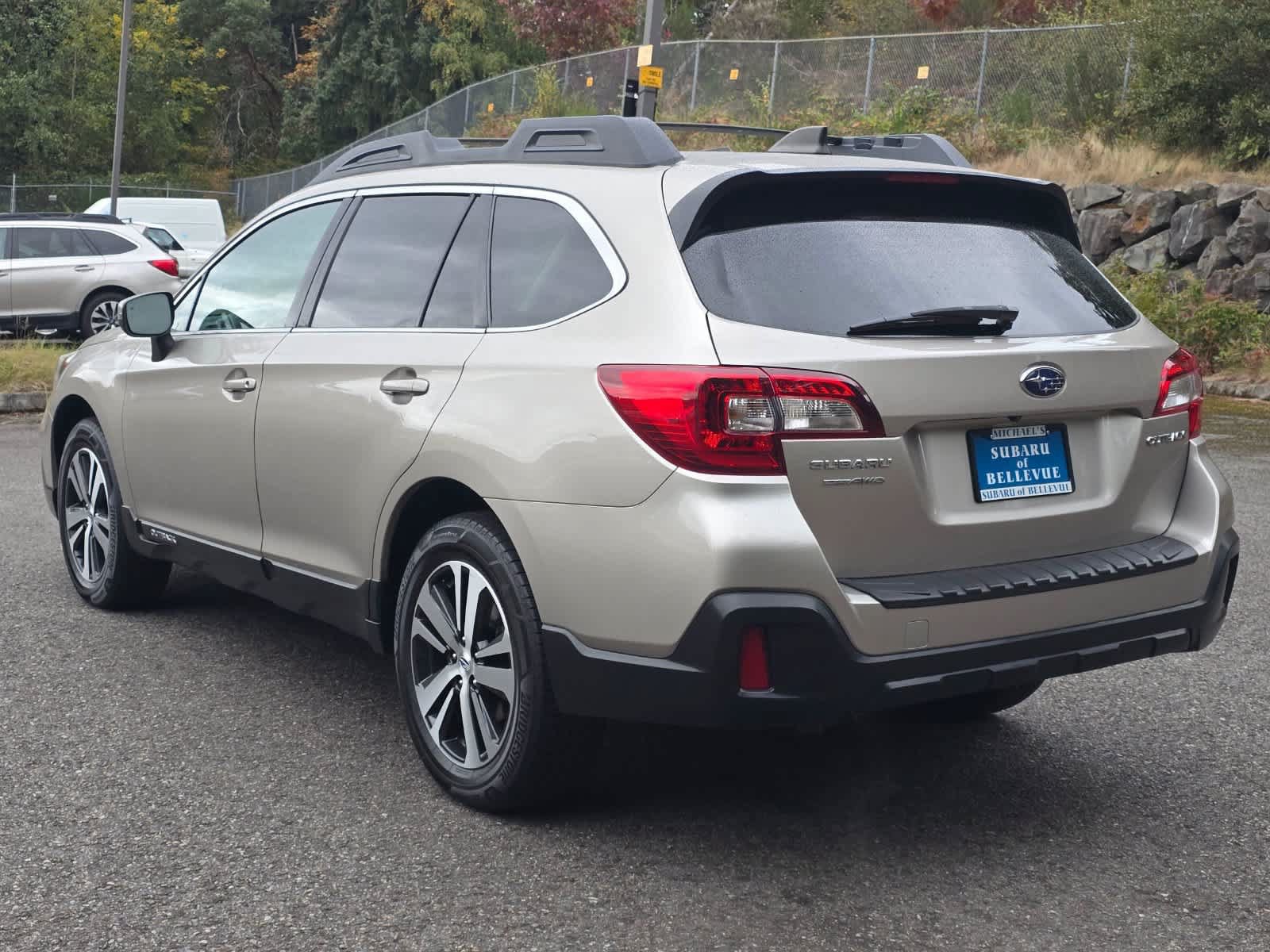 Used 2019 Subaru Outback 2.5i Limited AWD/4WD image 4