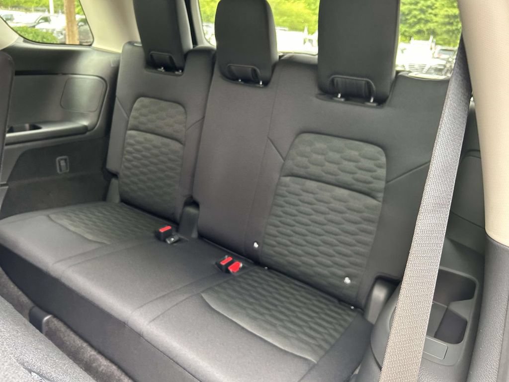 New 2026 Nissan Pathfinder SV w/ Cargo Package FWD image 12