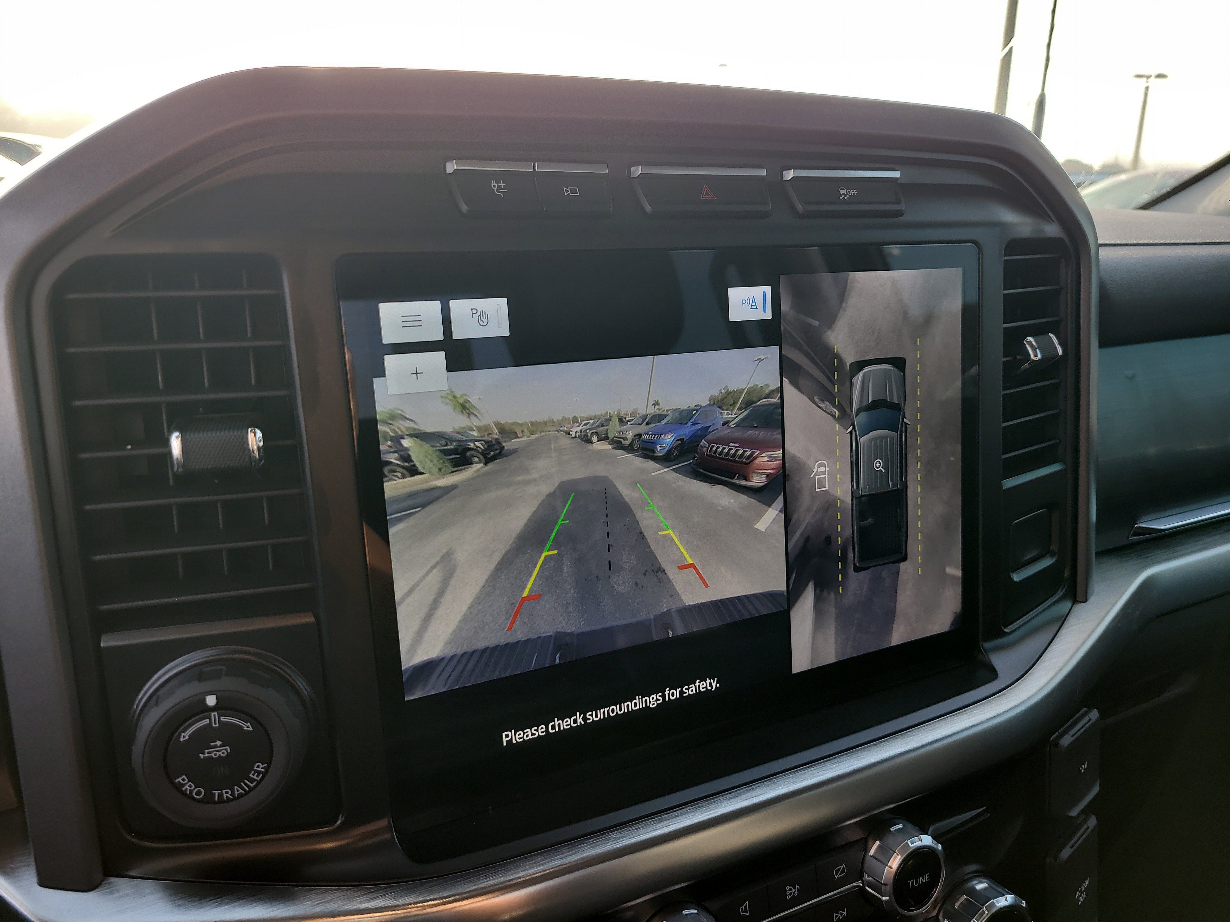 Used 2023 Ford F150 Lariat w/ Trailer Tow Package image 24