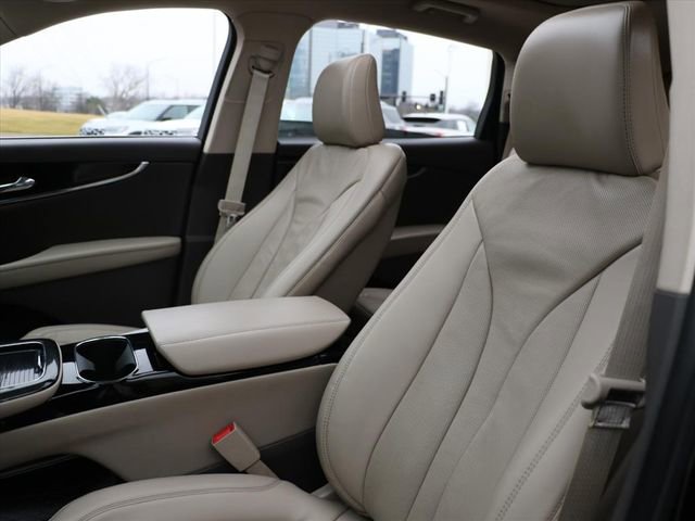 Used 2023 Lincoln Nautilus Reserve w/ Equipment Group 201A image 20