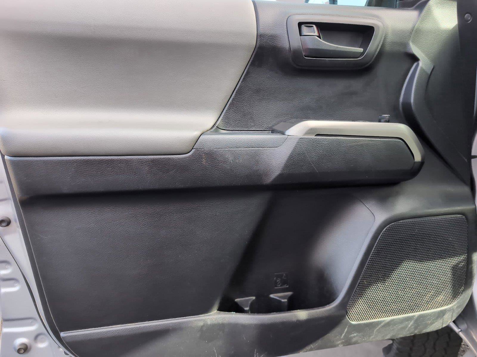 Used 2019 Toyota Tacoma SR5 RWD image 19