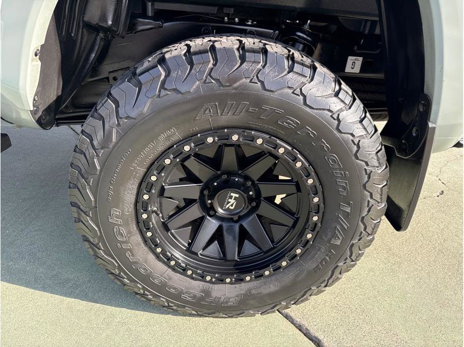 Used 2023 Toyota Tacoma TRD Sport image 11