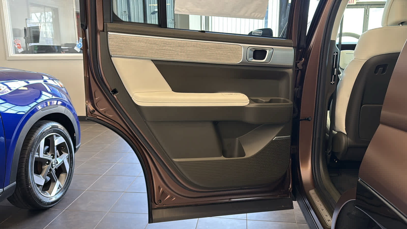 Used 2024 Hyundai Santa Fe Calligraphy image 17