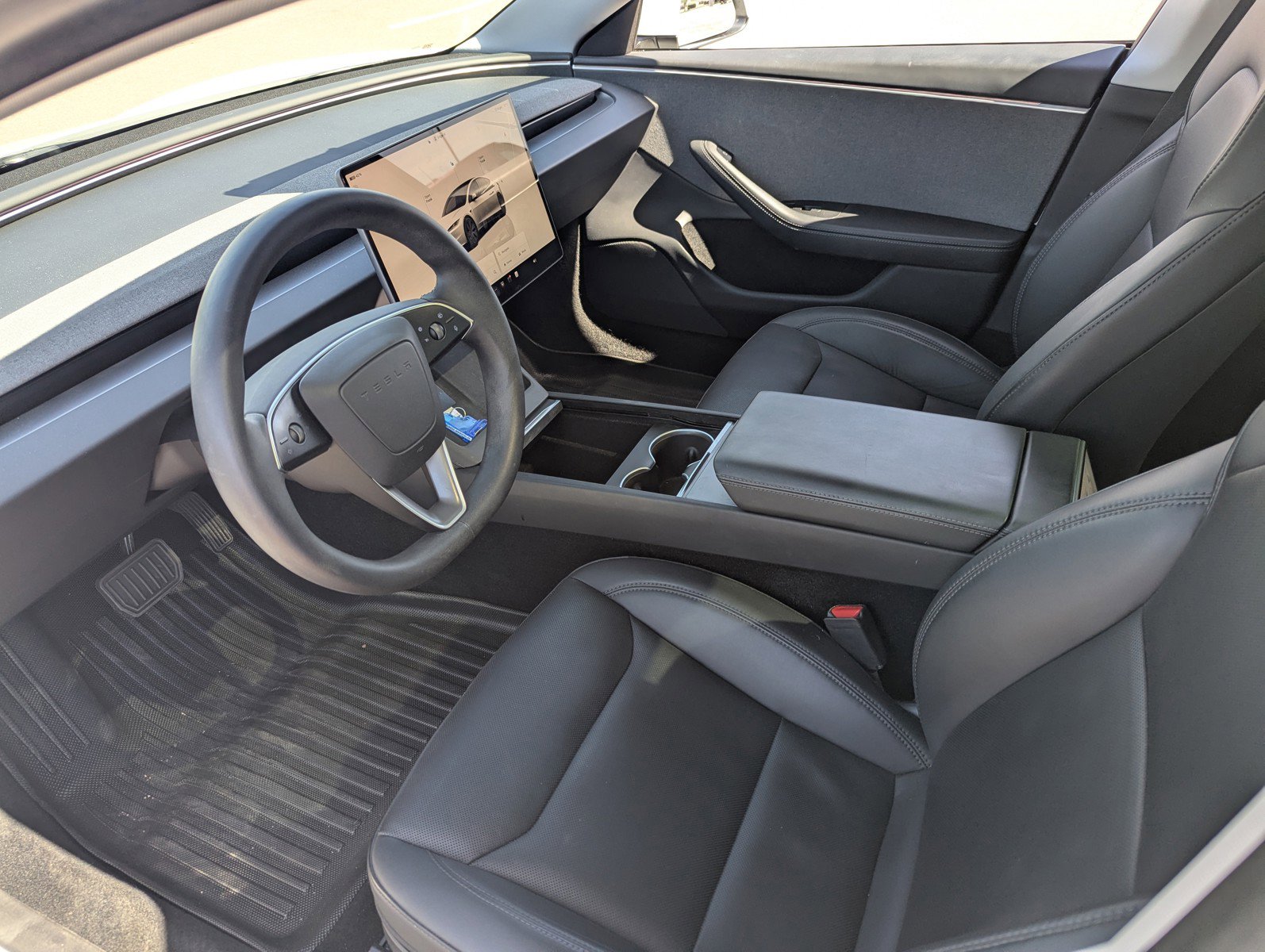 Used 2024 Tesla Model 3 Standard Range image 24