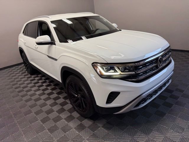 Used 2022 Volkswagen Atlas Cross Sport SE AWD/4WD image 2