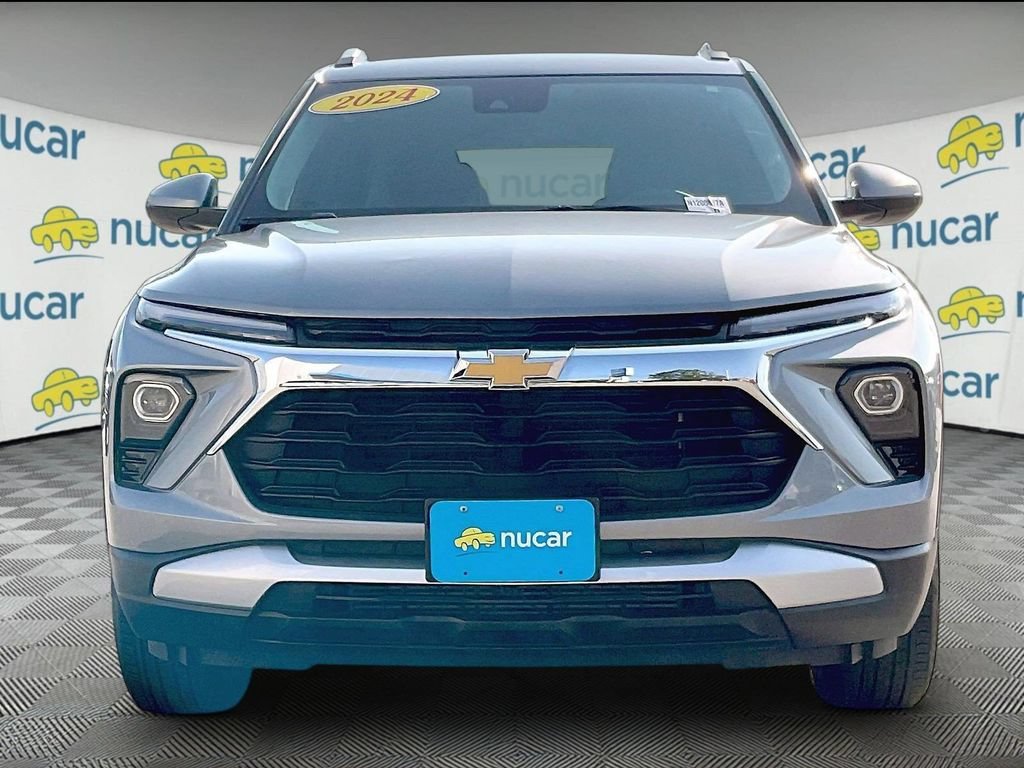 Used 2024 Chevrolet TrailBlazer LT w/ Driver Confidence Package AWD/4WD image 2