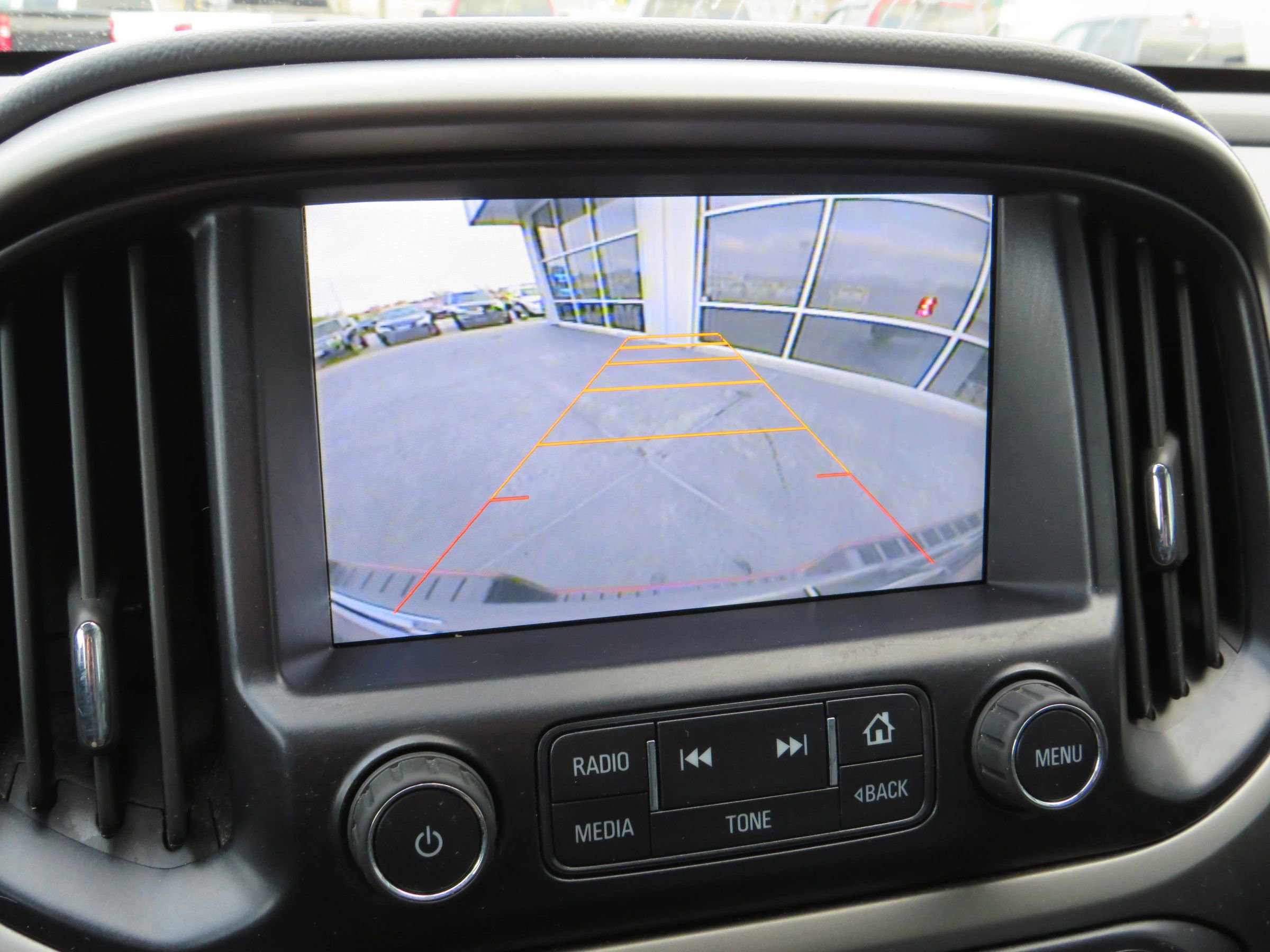 Used 2015 Chevrolet Colorado Z71 image 16