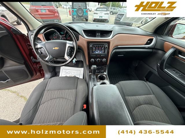 Certified 2017 Chevrolet Traverse LT w/ Style and Technology Package AWD/4WD image 19