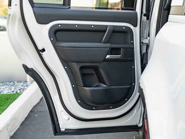 New 2026 Land Rover Defender 110 X AWD/4WD image 25
