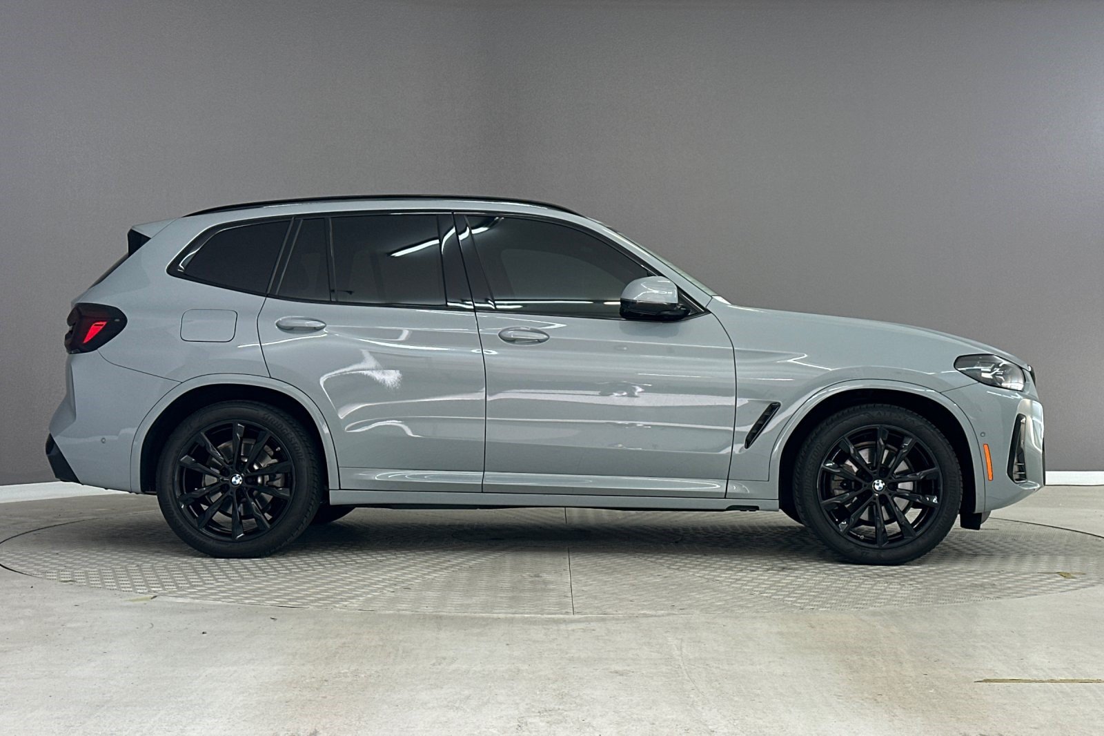 Certified 2023 BMW X3 sDrive30i w/ M Sport Package RWD image 7