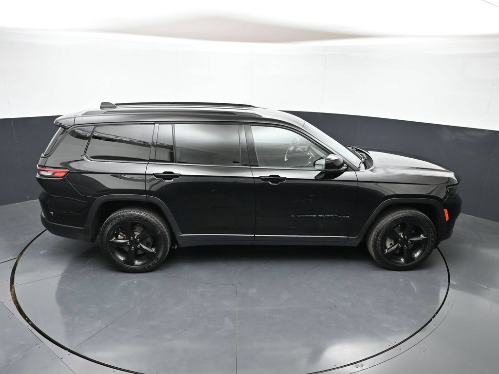 Used 2022 Jeep Grand Cherokee L Laredo AWD/4WD image 31