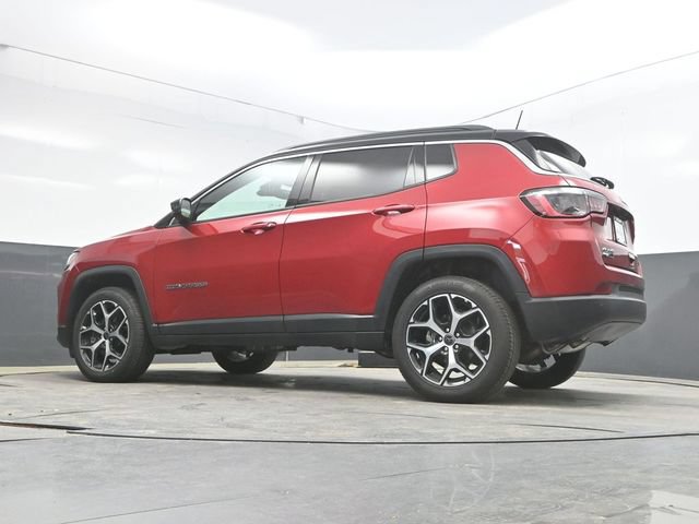 Used 2025 Jeep Compass Limited AWD/4WD image 36