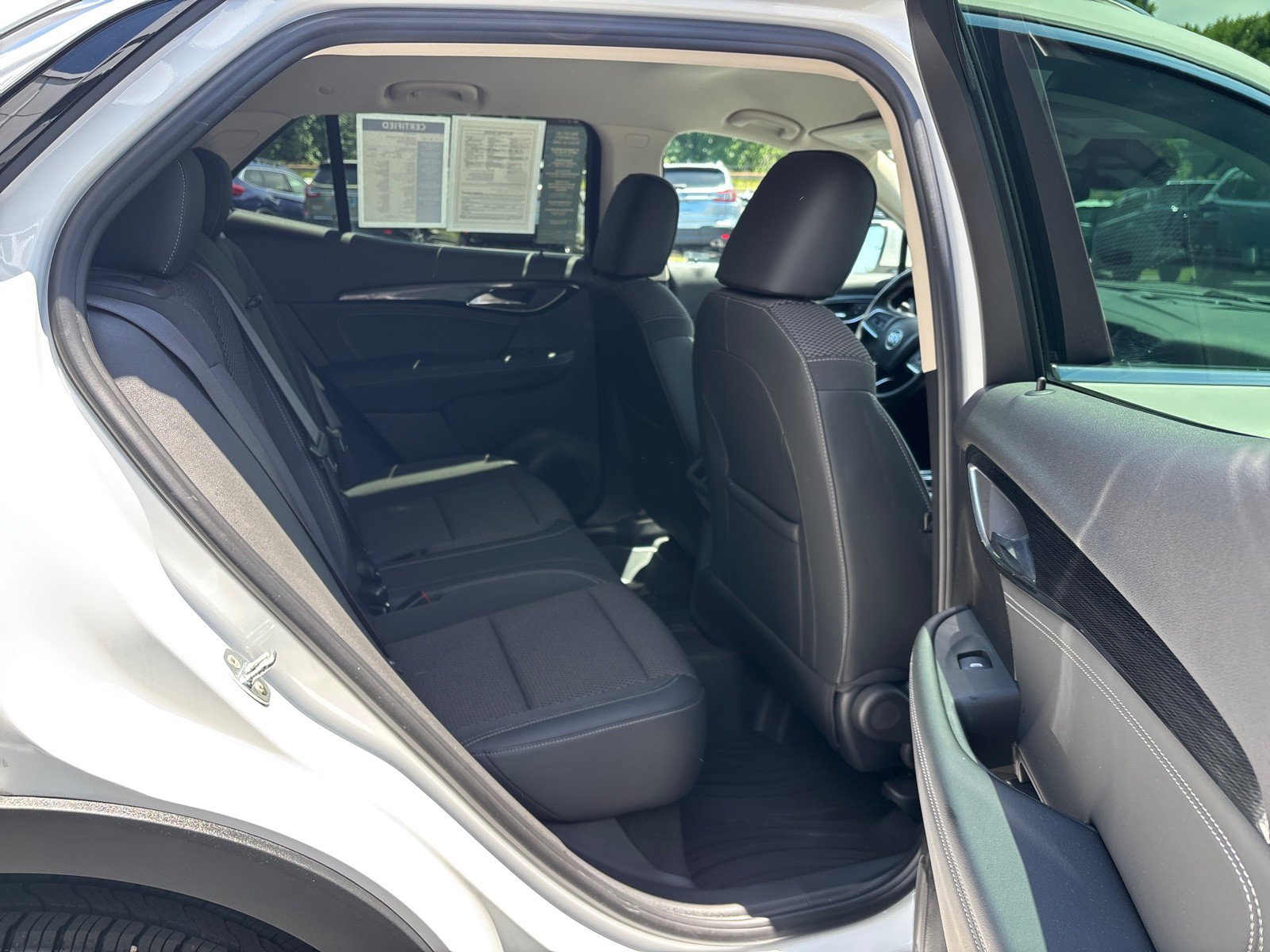 Certified 2022 Buick Envision Preferred FWD image 40