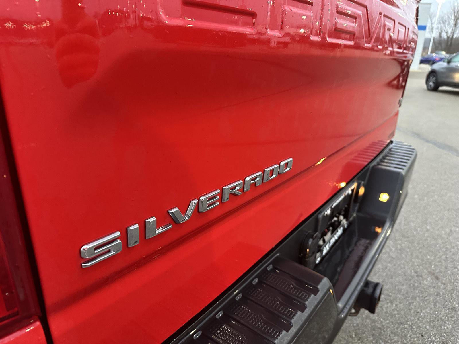 Used 2021 Chevrolet Silverado 1500 LT Trail Boss w/ Convenience Package II image 5