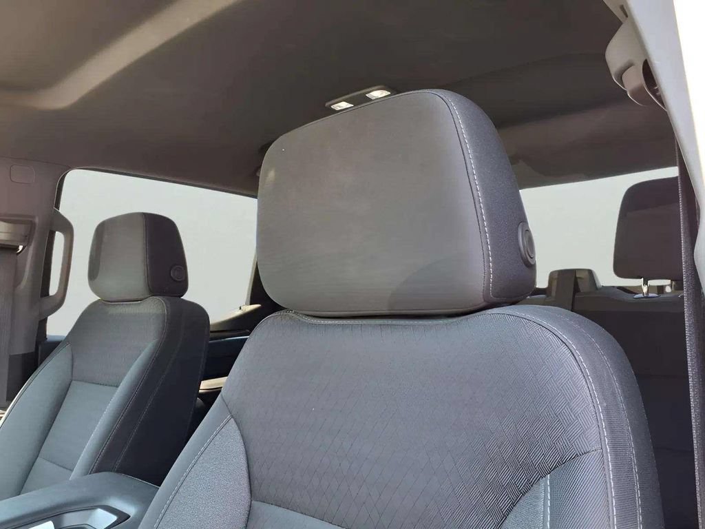 Used 2025 Chevrolet Silverado 1500 LT RWD image 33